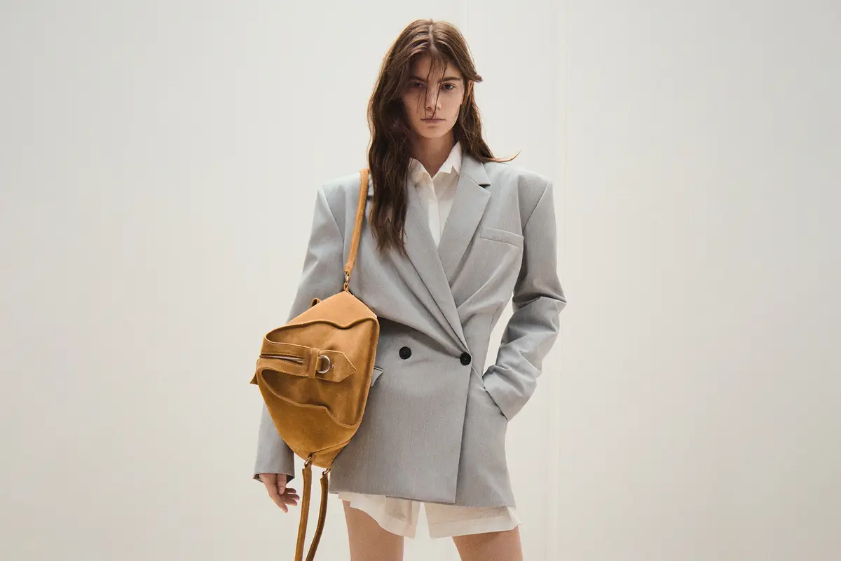 IRO: Soft Silhouettes in Their Most Refined Form