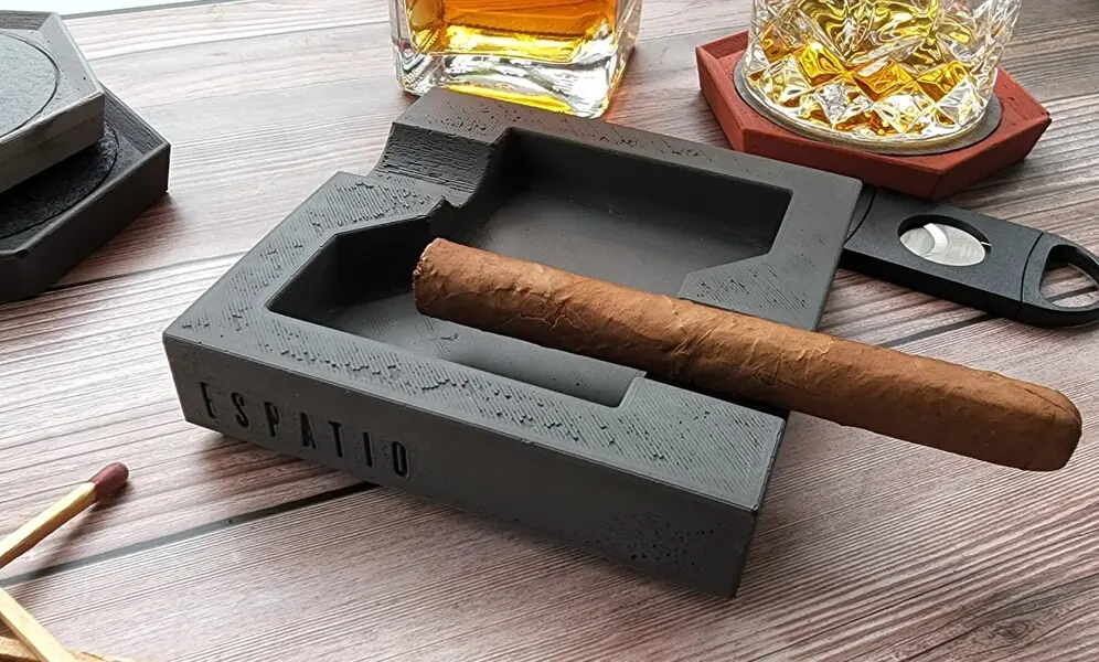 The Comrade Ashtray Black 