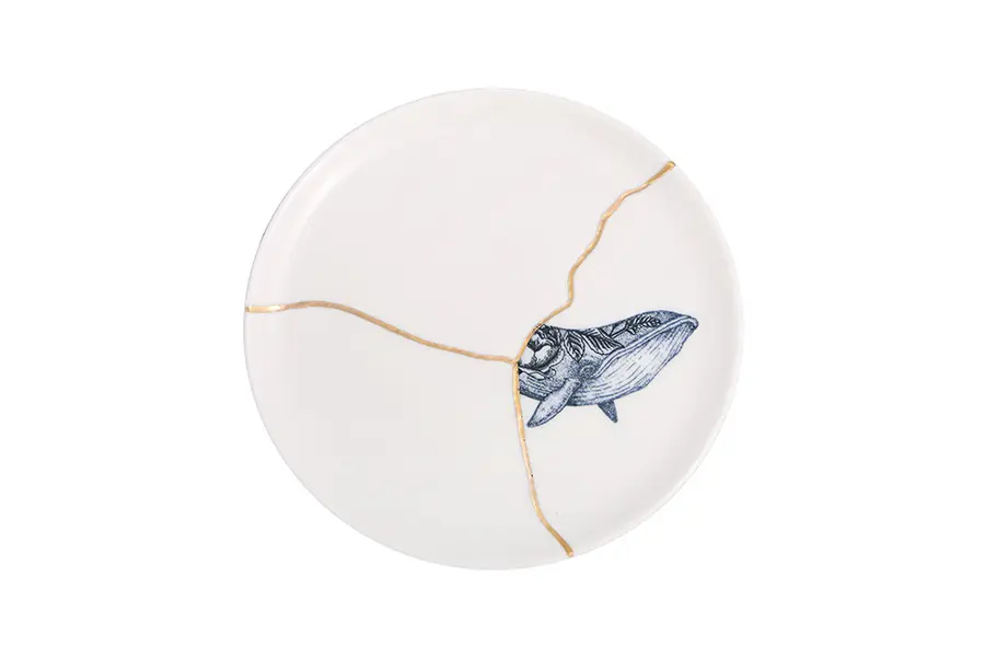  Spirits Whale Flat Plate 20cm