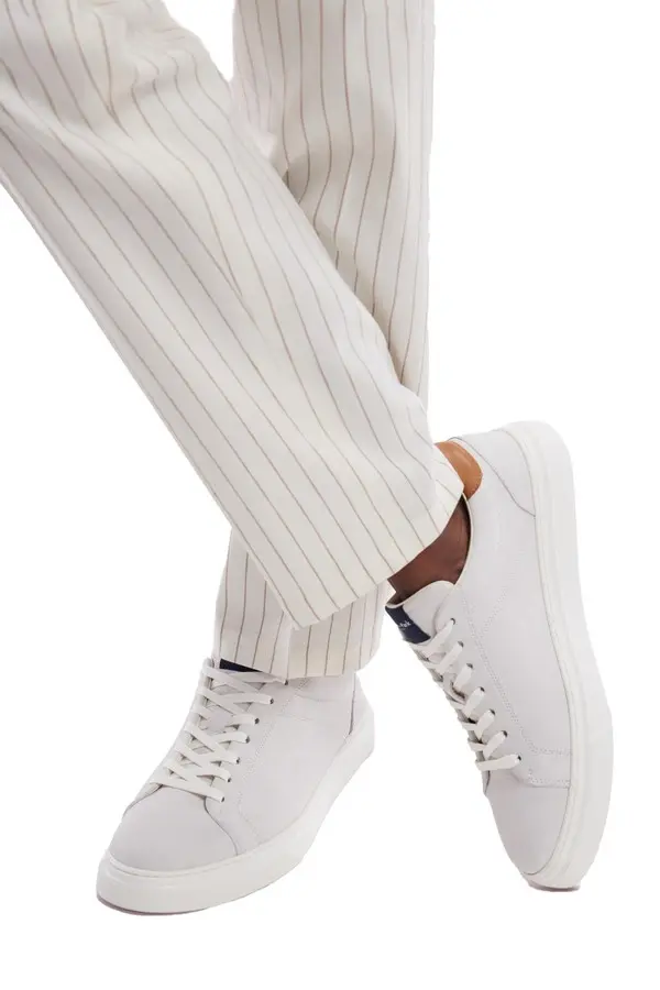 leather low-top sneakers