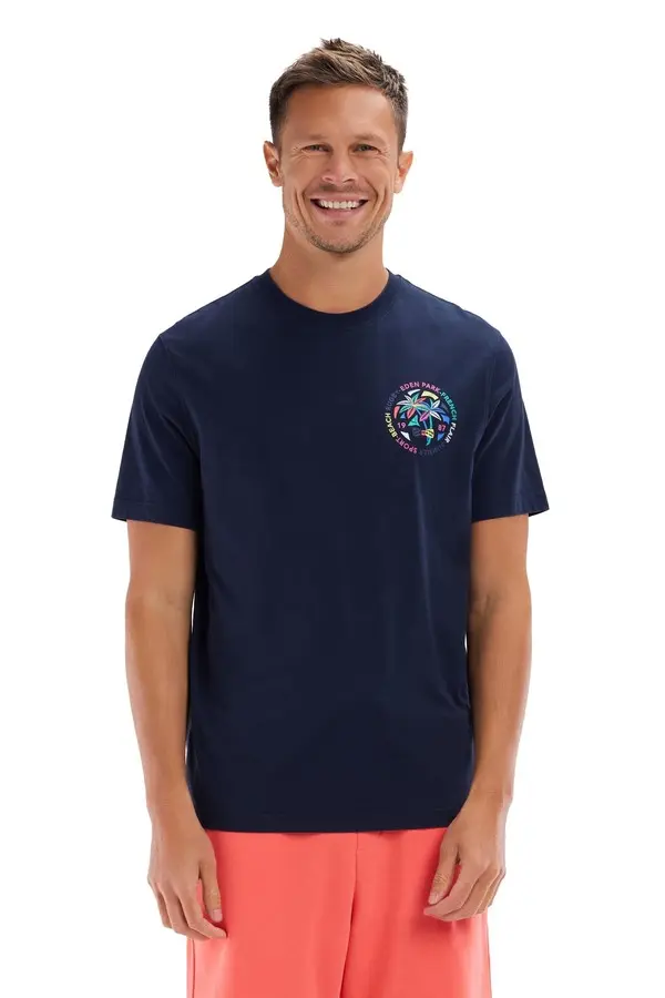 Relaxed Fit cotton t-shirt with multi-color screen print