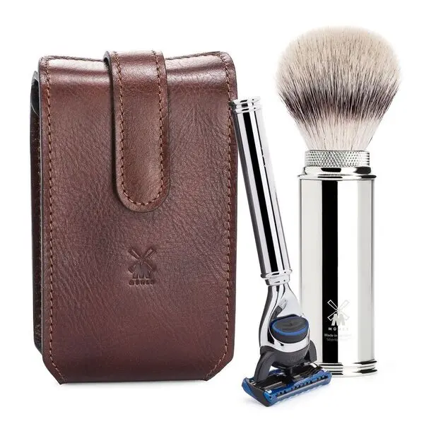 Travel shaving set