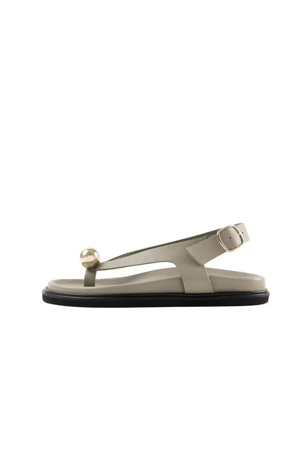 WOMAN'S SANDALS