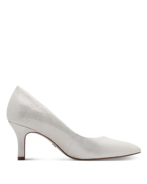  Classic Pointed-Toe Pump