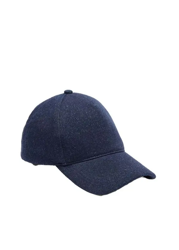 Baseball cap with logo