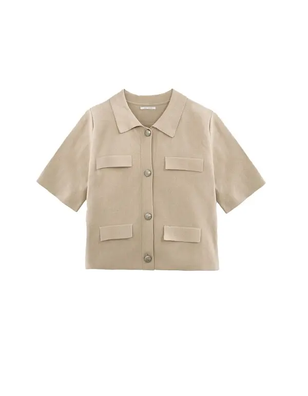 knitted short cardigan with engraved buttons