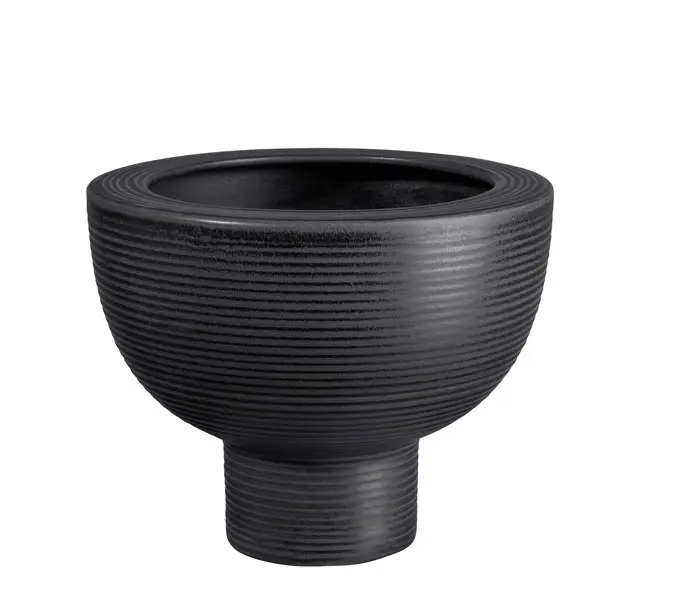 planter on foot, black