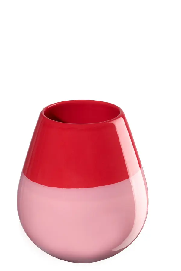 vase, strawberry smoothie