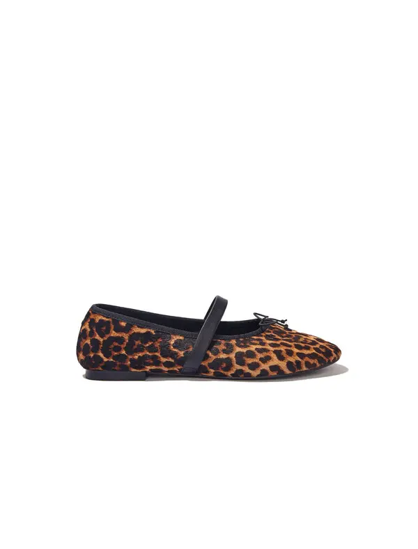 Leopard-effect leather ballet flats