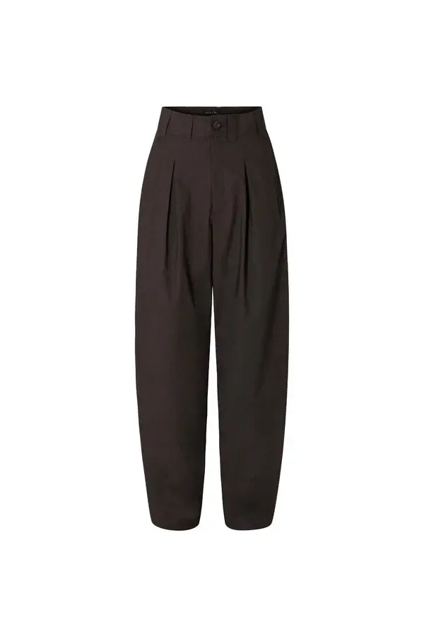 Relaxed fit pleated trousers 