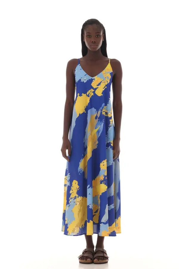 Flowy sleeveless maxi dress with adjustable spaghetti straps