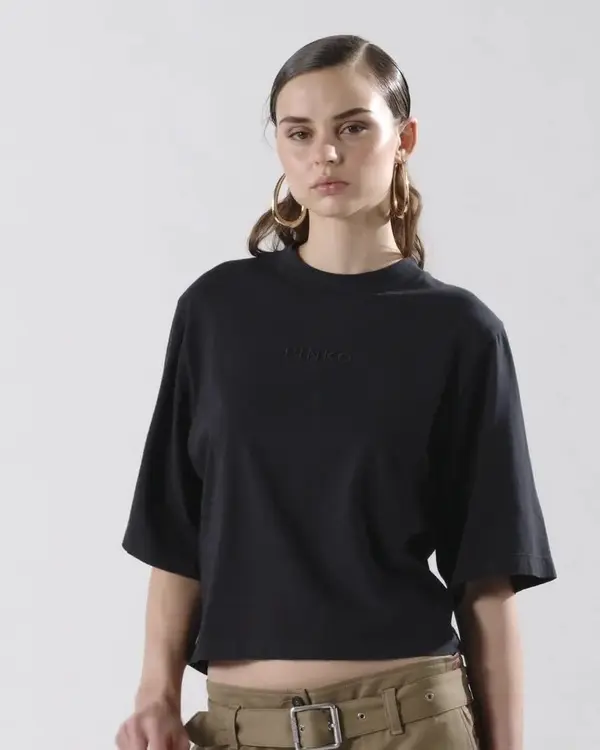 Boxy T-shirt with wide short sleeves