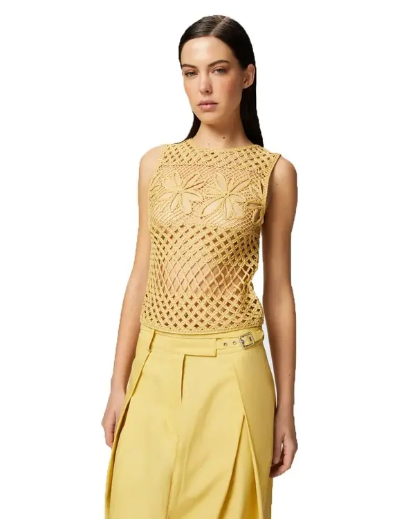 Sleeveless crochet top with openwork