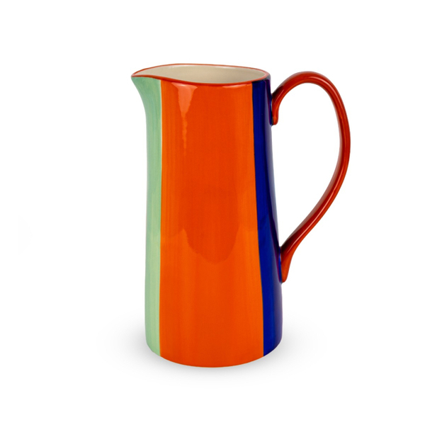 1.3 L stoneware carafe.