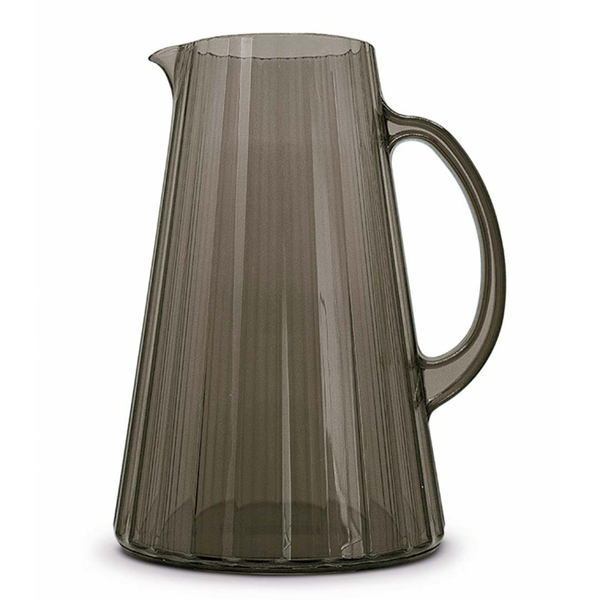 Acrylic jug. Capacity 2.5 L. Brown color.