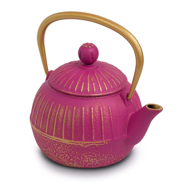 Cast iron teapot. Capacity 500 ml. Fuchsia color.