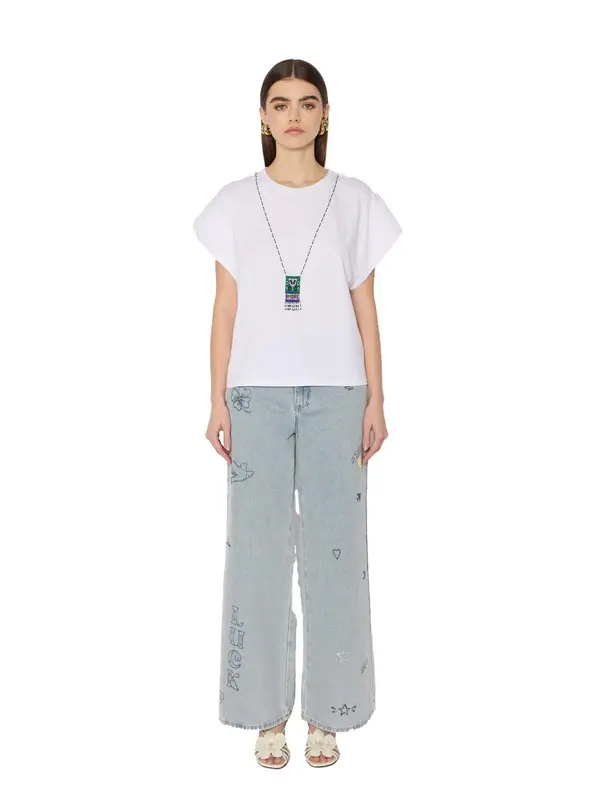 Short Sleeve T-shirt with removable "AMORE VIDA" pearl collar