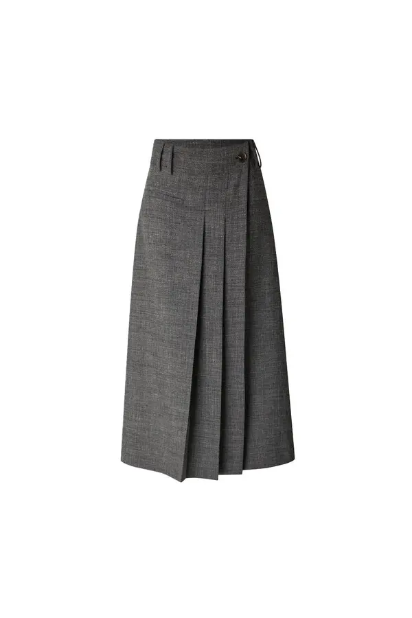 Pleated skirt with buttons