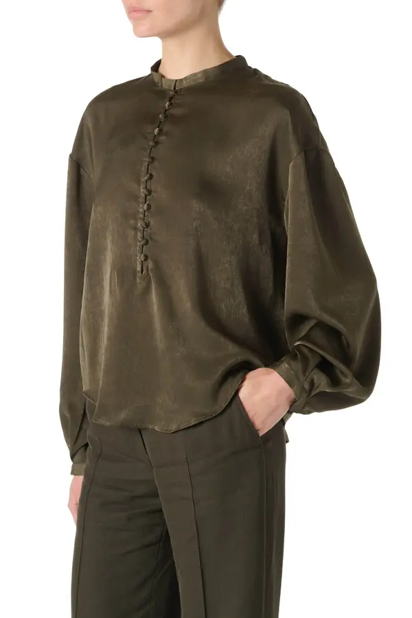 Silk Blouse with front buttons