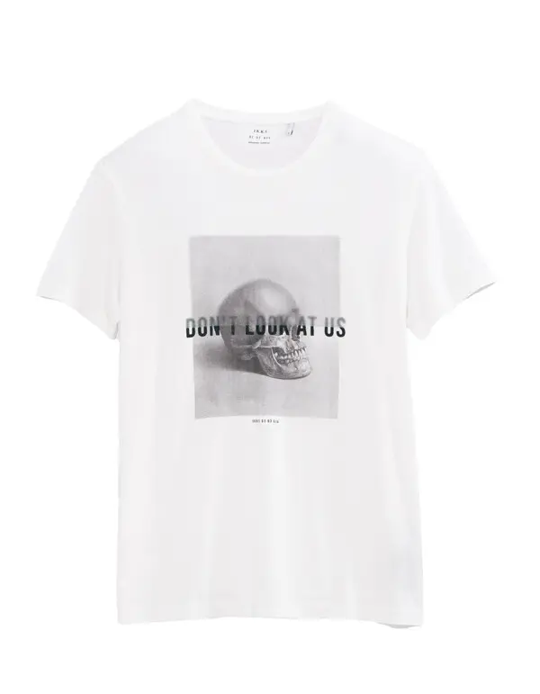 T-shirt with skull image and flocked slogan