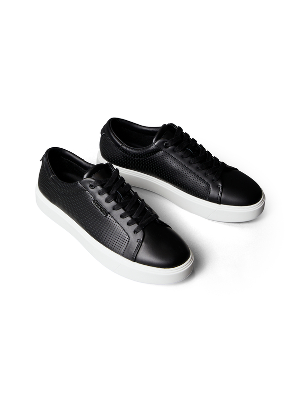 Low lace-up Leather Sneakers
