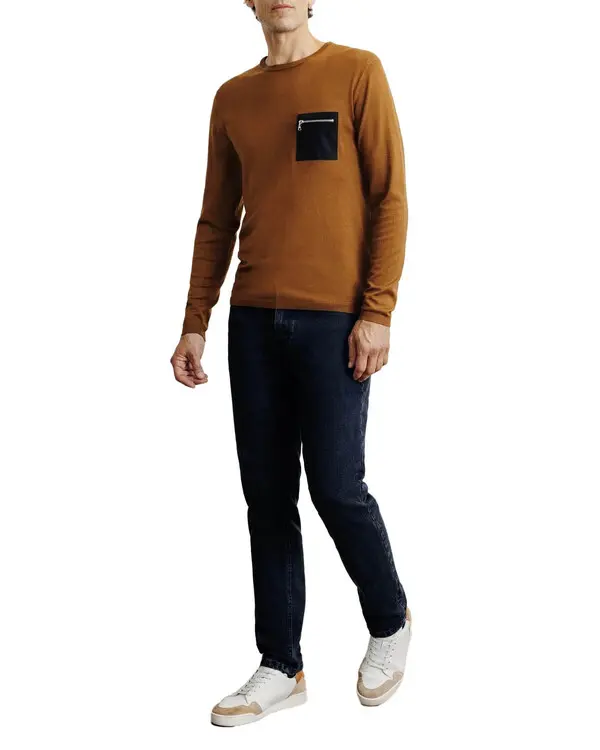 Long-sleeved round-neck sweater