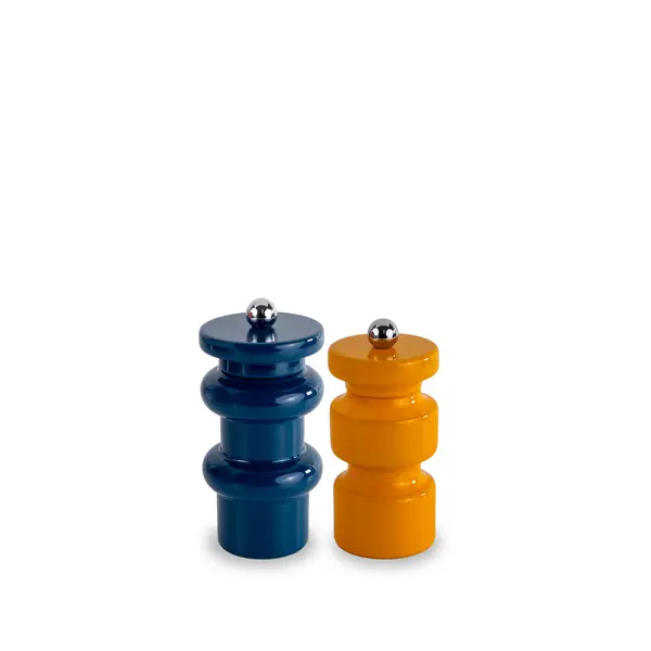Pepper mill and salt mill set. Blue and yellow colors.