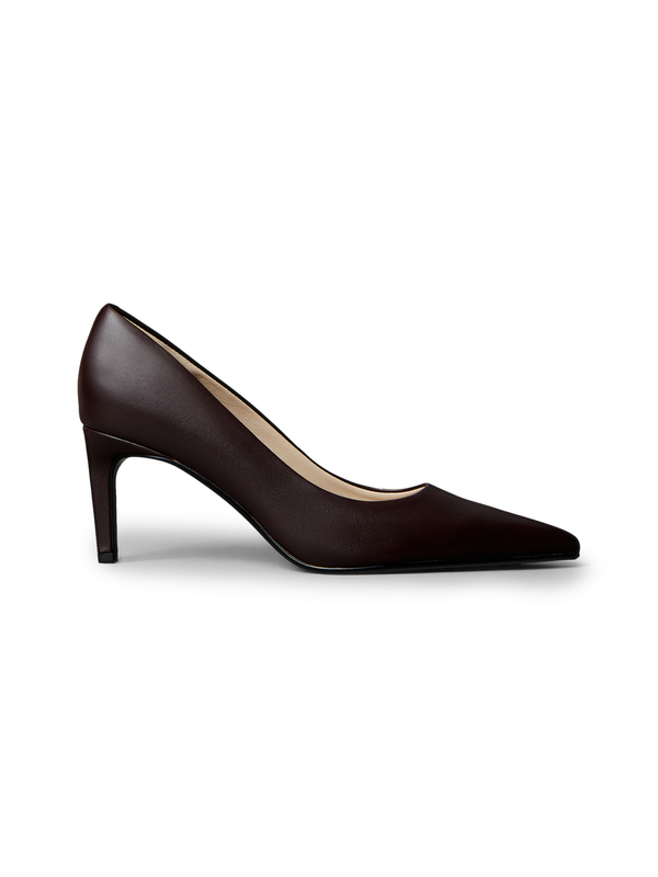 Classic Pointed-Toe Leather Pump