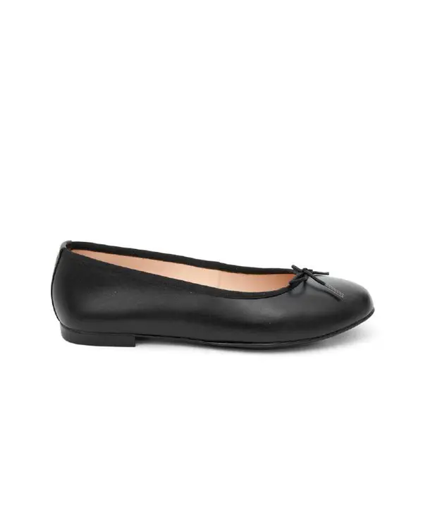 Round-Toe Ballet Flats with Decorative Bow