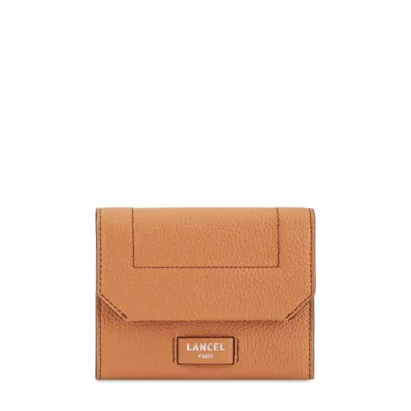 Compact Medium Wallet with Flap - Camel 