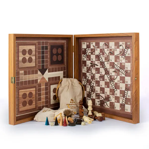 Chess/Backgammon/Ludo/Snakes - Classic Style design in Walnut replica wooden case