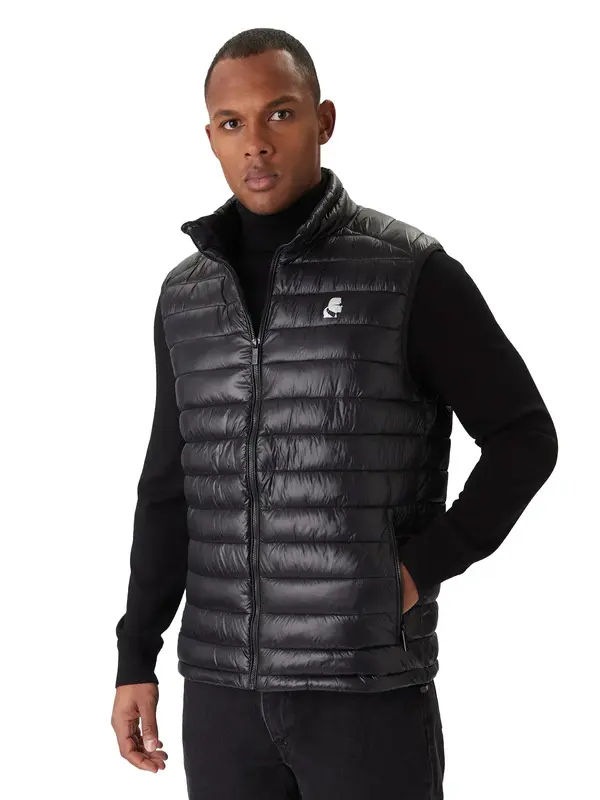 Lightweight Puffer Logo Sleeveless Jacket Image