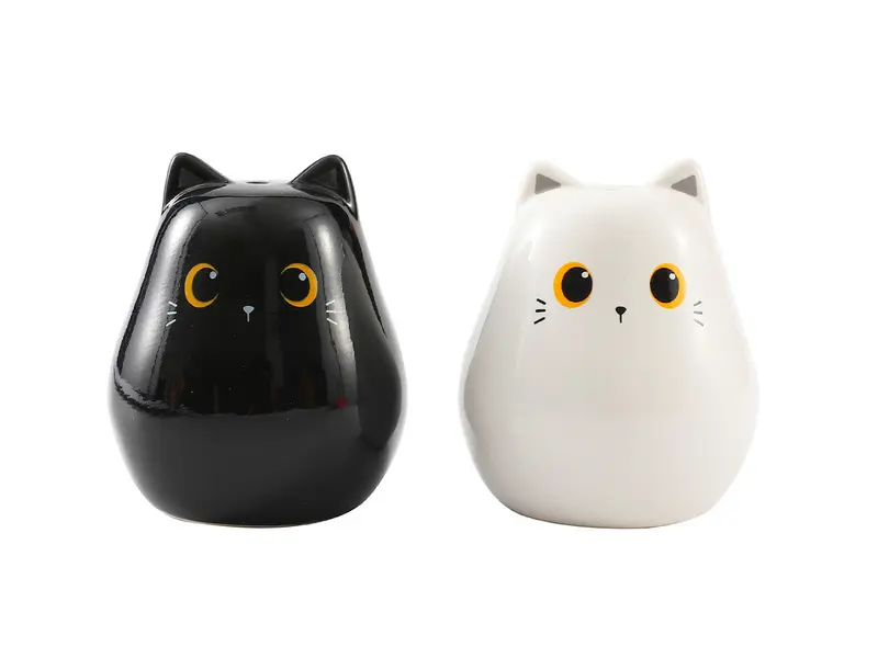 Salt And Pepper Shakers Cat 