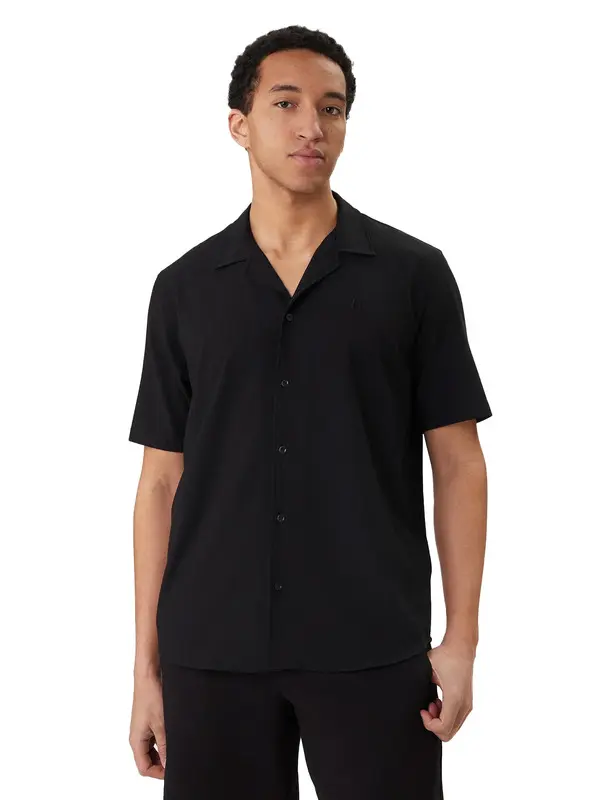 Relaxed-Fit Seersucker Camp Collar Short Sleeve Shirt Image