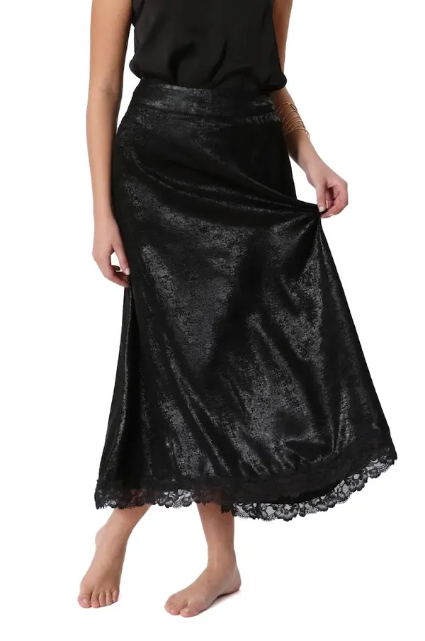 Samantha Foil Shinny Skirt With Black Dentelle On Bottom Image