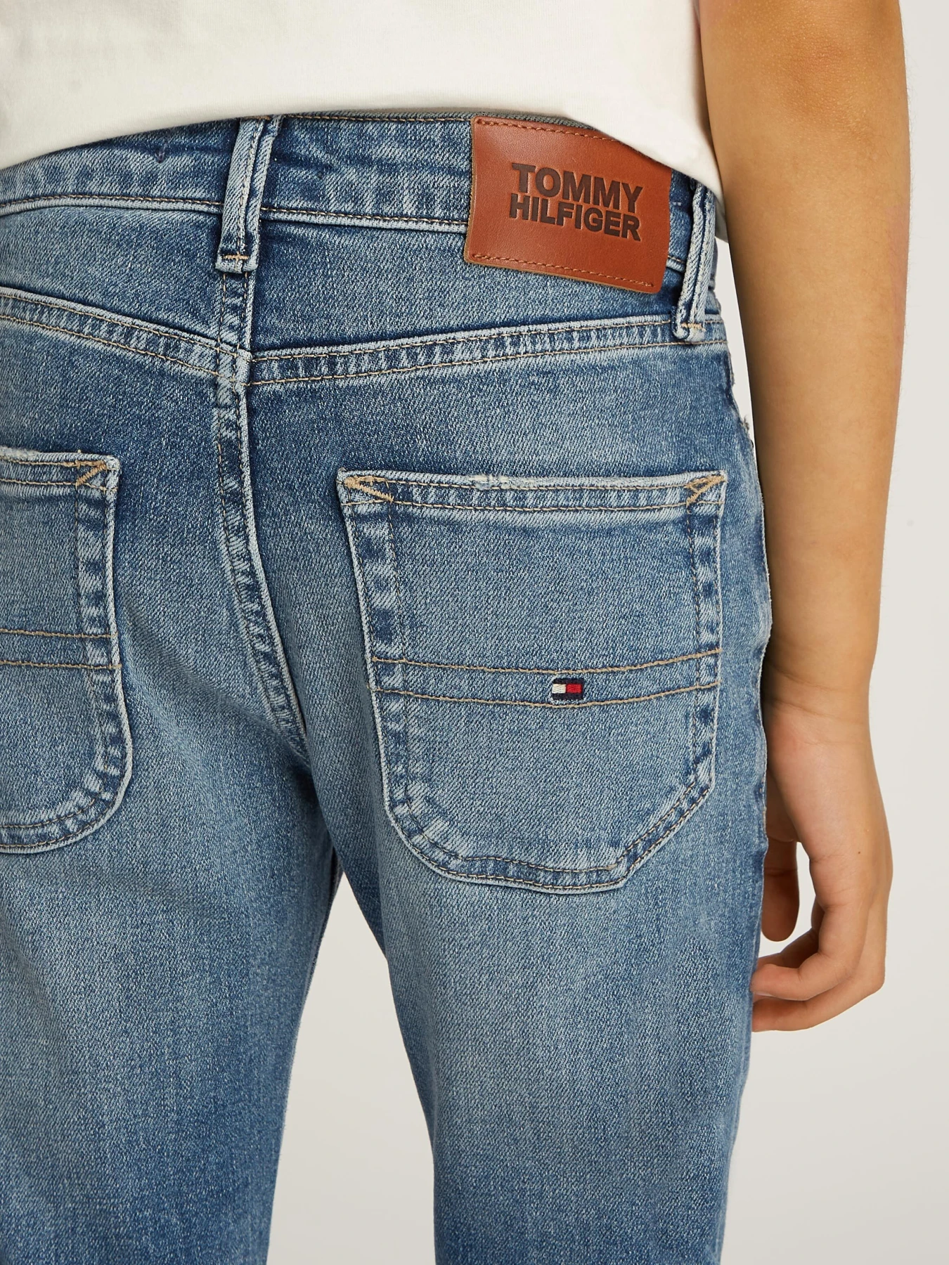 Modern Straight Vintage Jeans Gallery