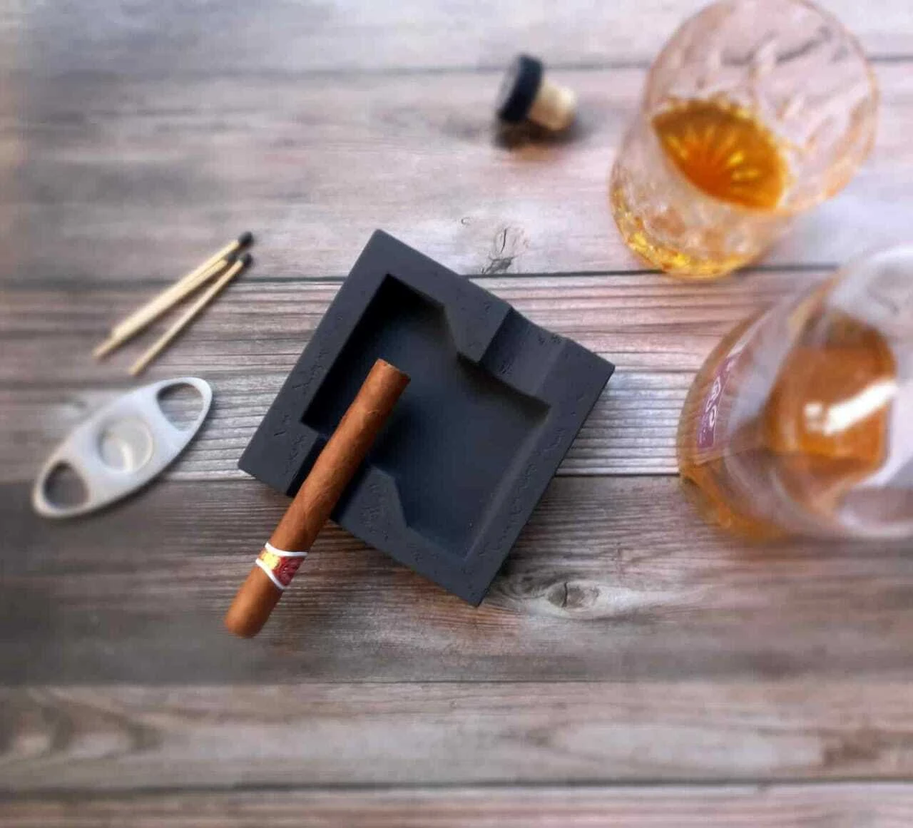The Comrade Ashtray Black  Gallery