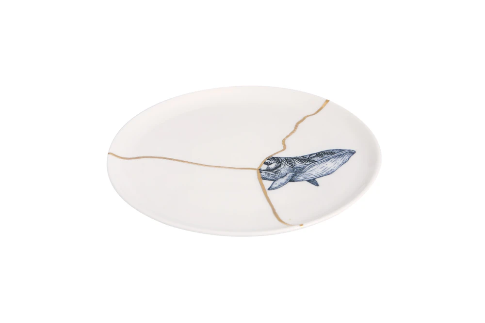  Spirits Whale Flat Plate 20cm Gallery