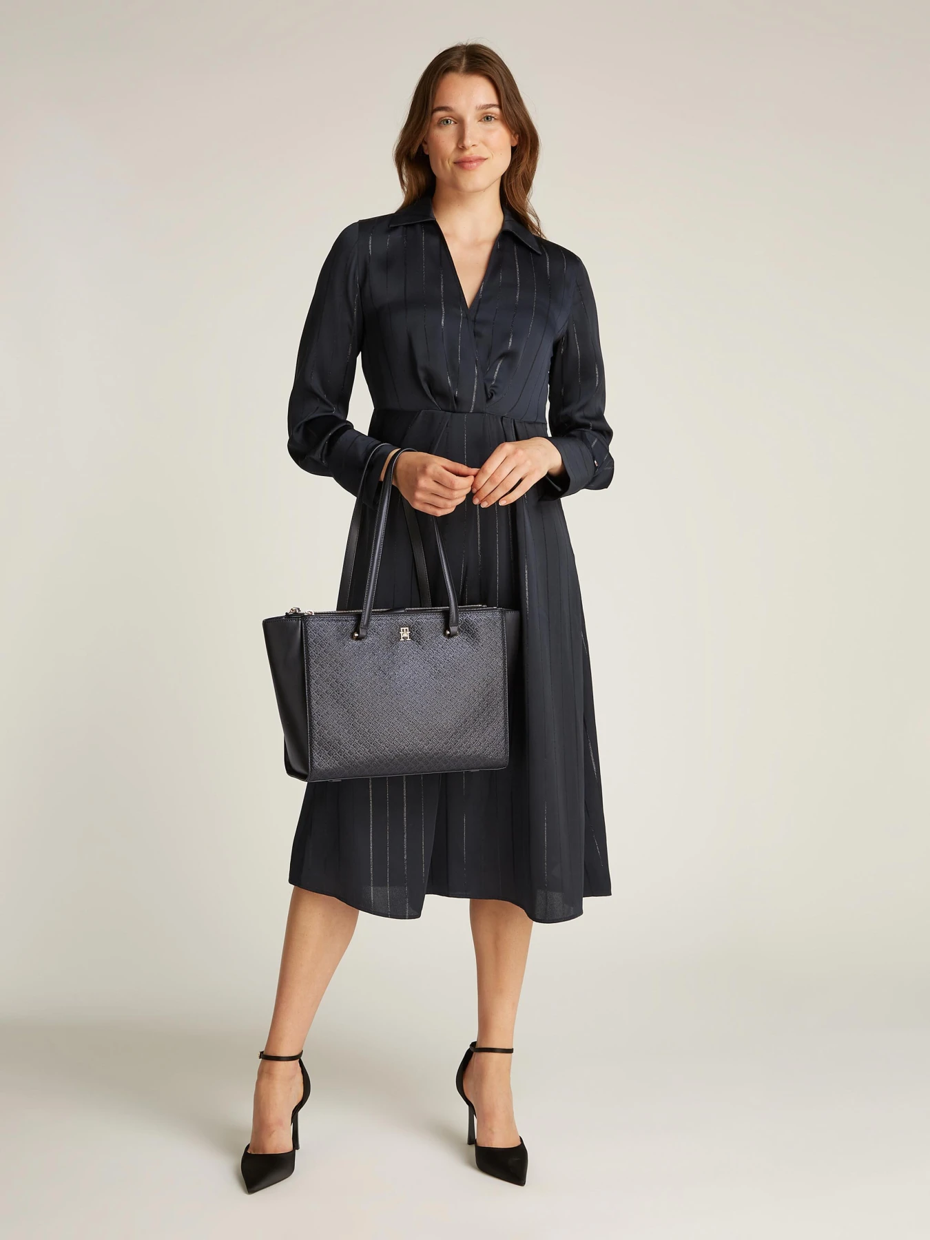  Monogram Tote Bag Gallery