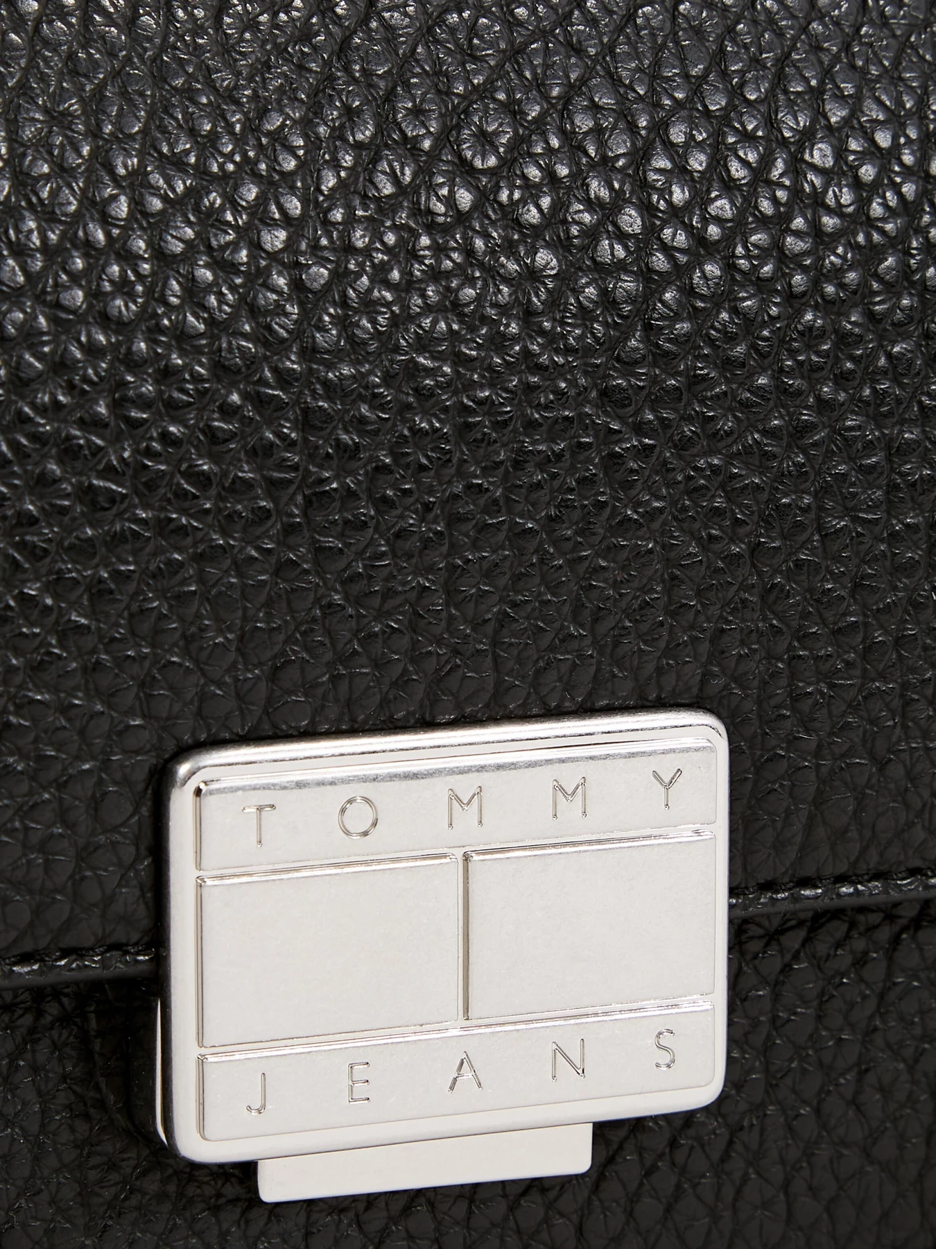  Pebble Grain Crossbody Bag Gallery