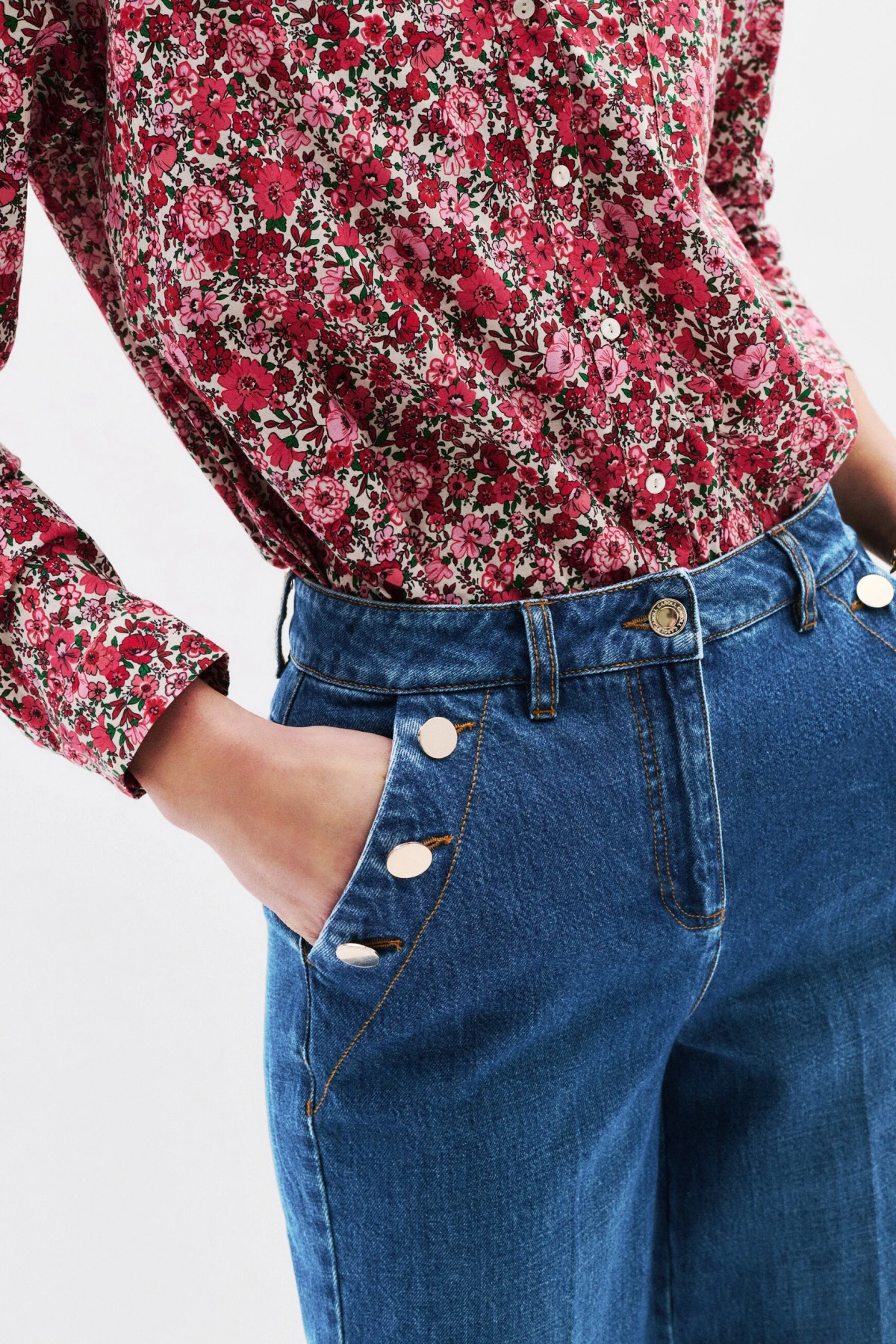 Hight Waist Straight Cut Jeans Gallery