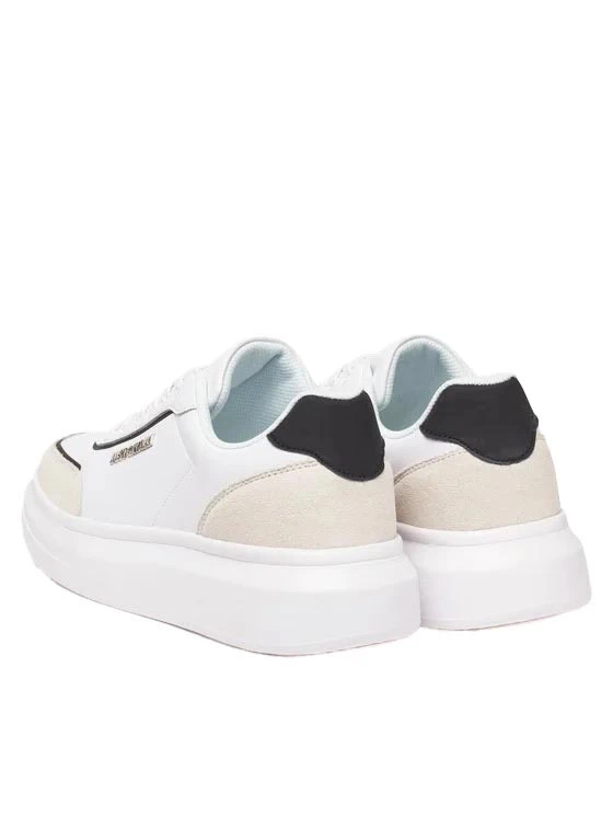  Low-Top Sneakers with Suede Accents Gallery