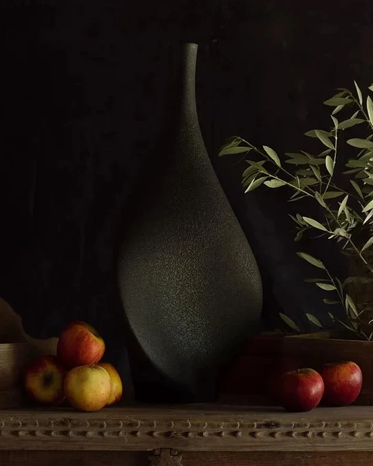 Vase Muse - Cosmic  Black Gallery