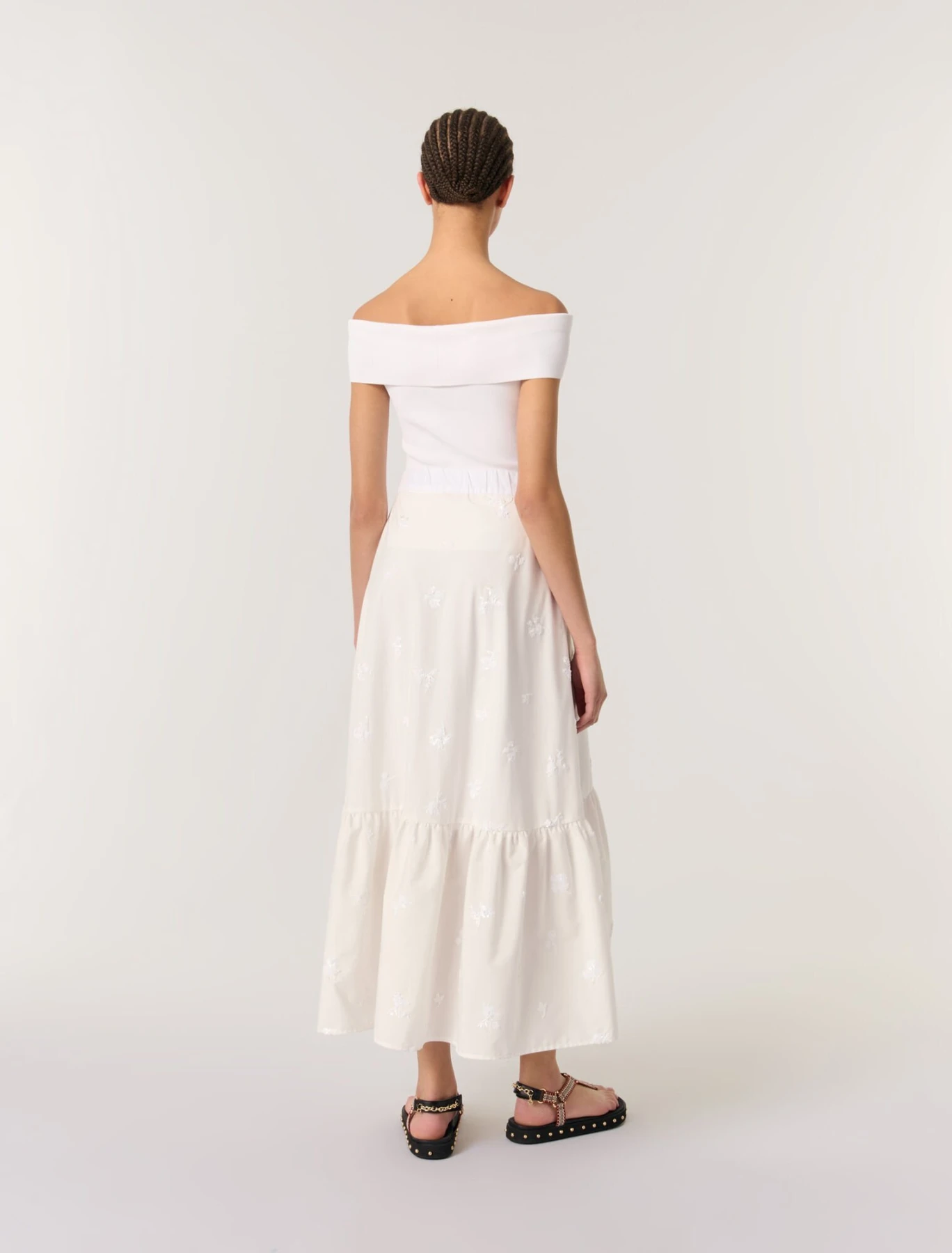 Long embroidered skirt
 Gallery