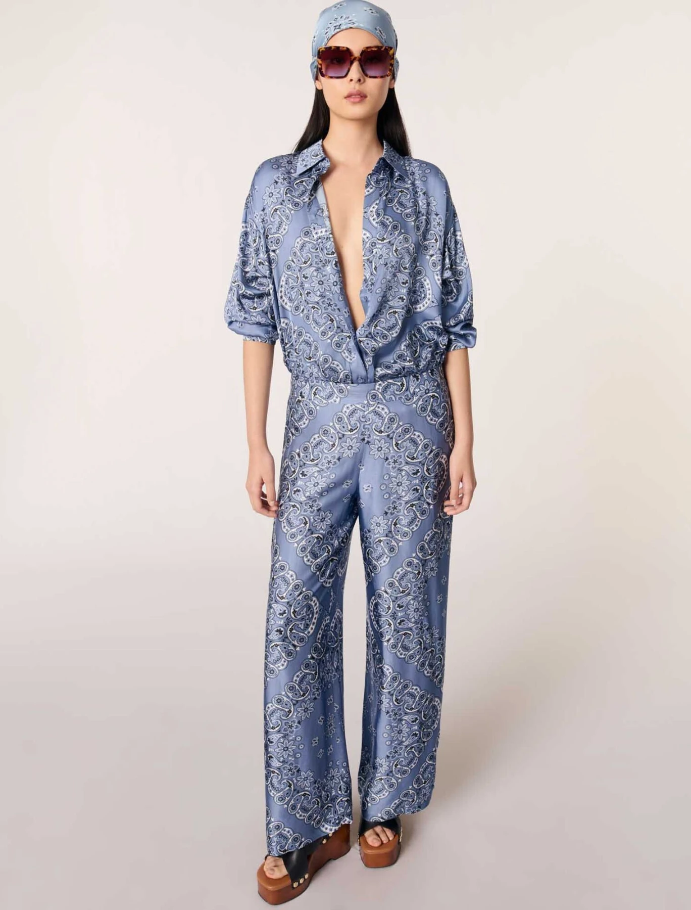 Flowing patterned bandana print pants Gallery