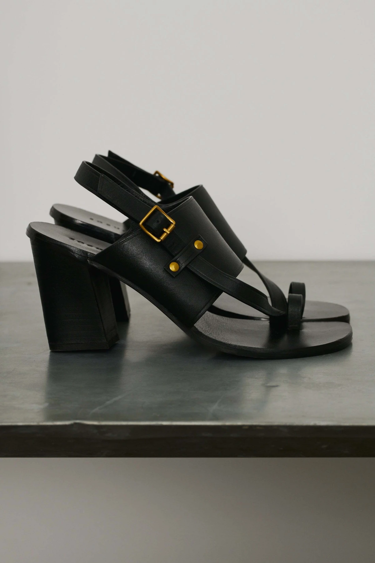 block heel leather sandals Gallery