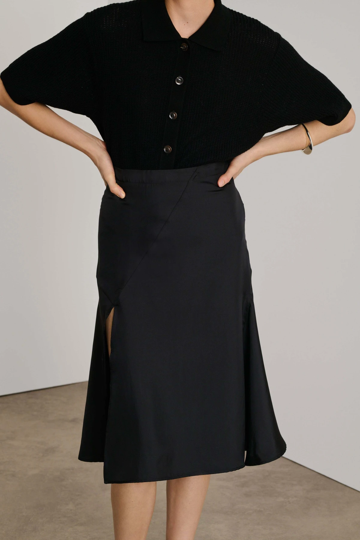Mid-calf length Fitted skirt Gallery