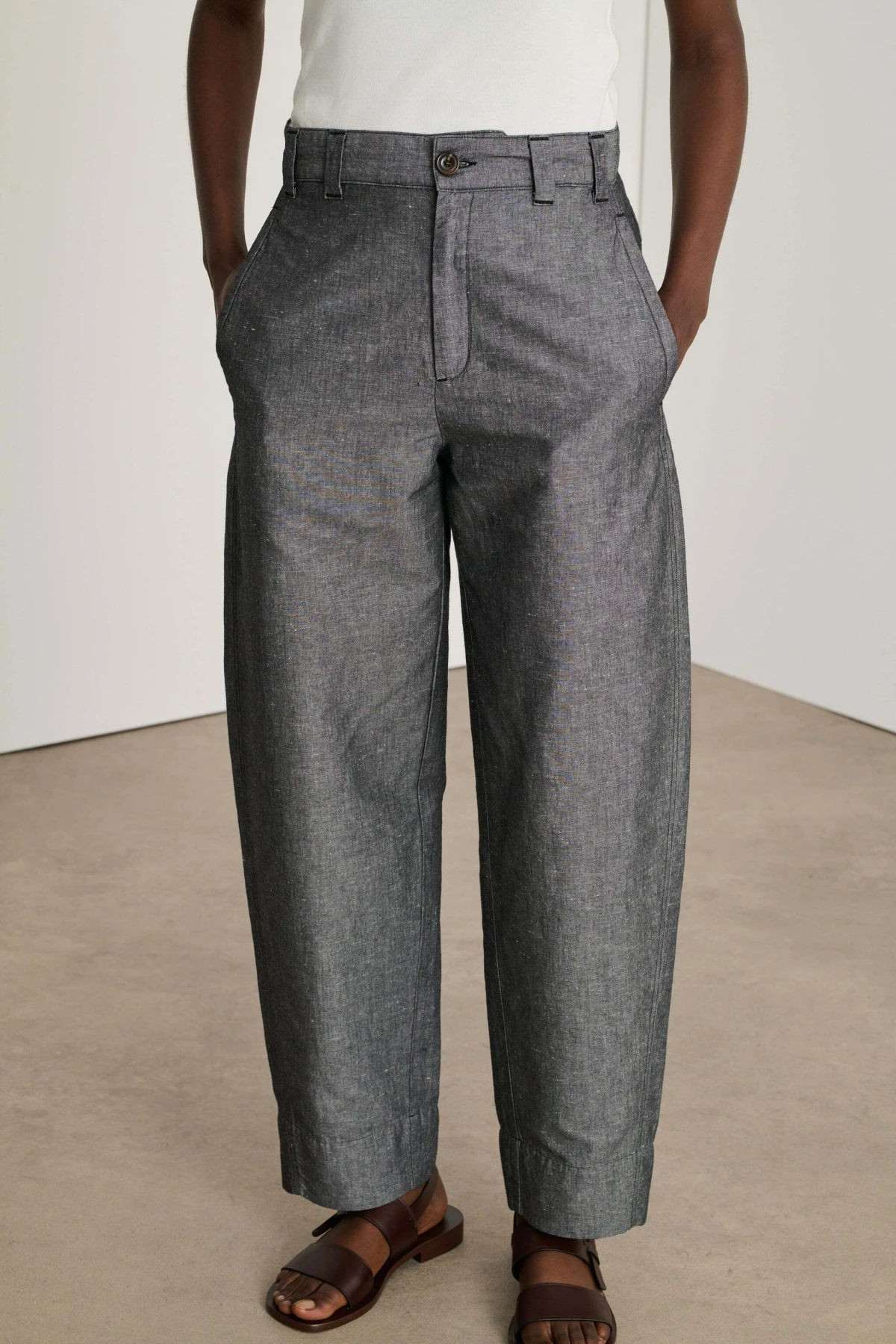 High-waisted cut Trousers Gallery
