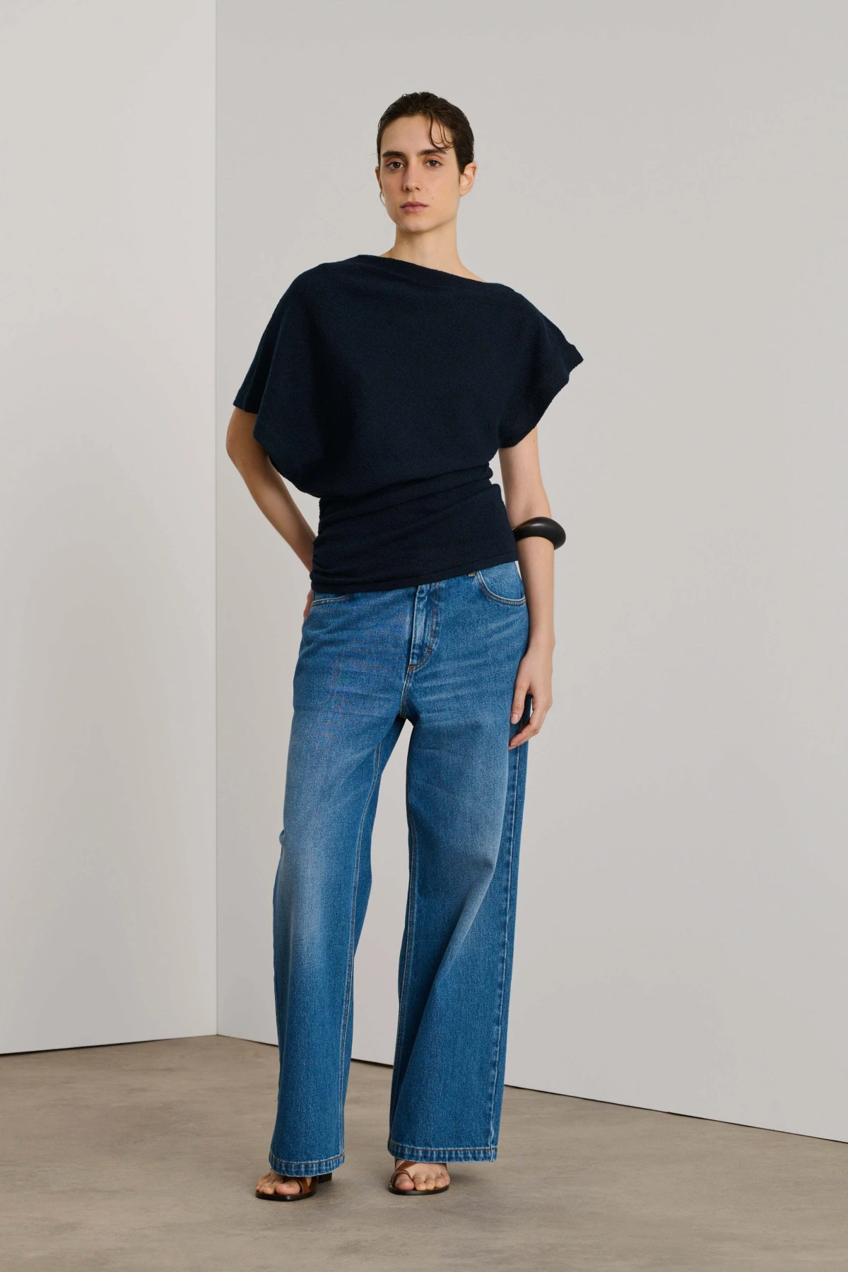 Asymmetric short sleeve jumper Gallery