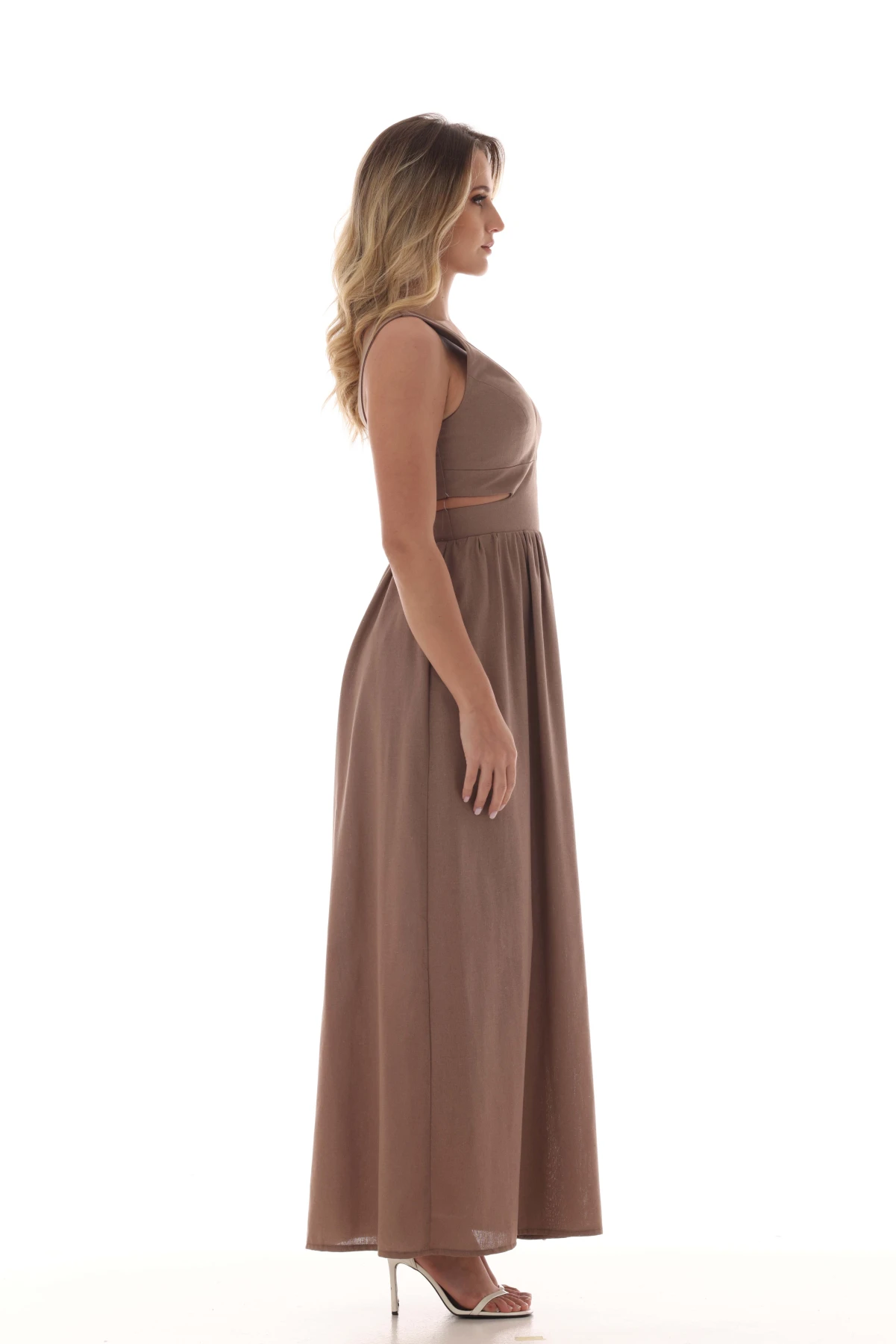 Sleeveless maxi dress with wide shoulder straps Gallery